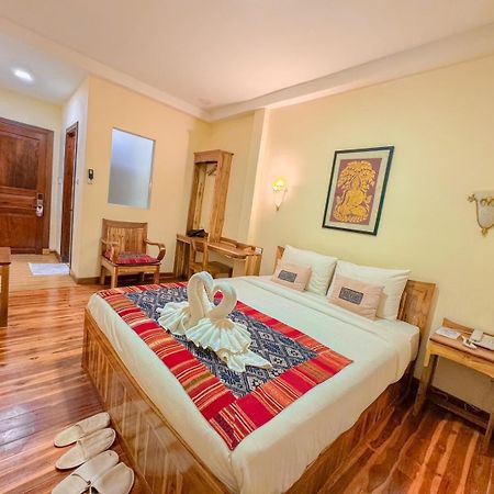 Luang Phasouk Hotel Λουάνγκ Πραμπάνγκ Εξωτερικό φωτογραφία